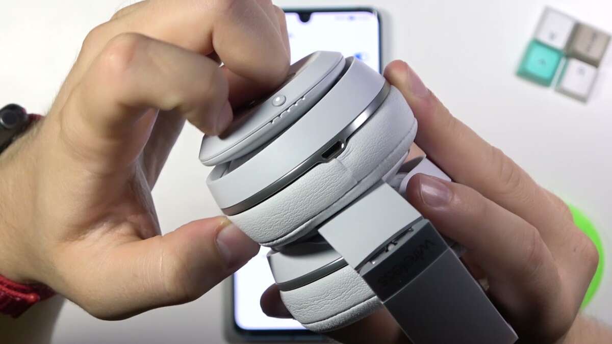 How To Reset Beats Headphones