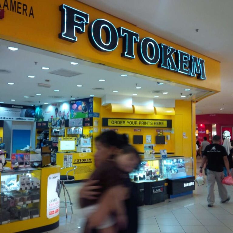 Is There A Camera Shop Near Me